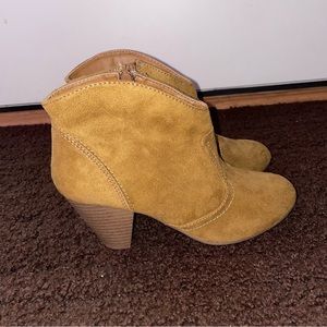 Cowboy style booties (NEW)